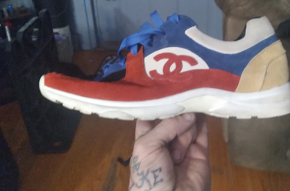 Shoes - Picture 4 of 4